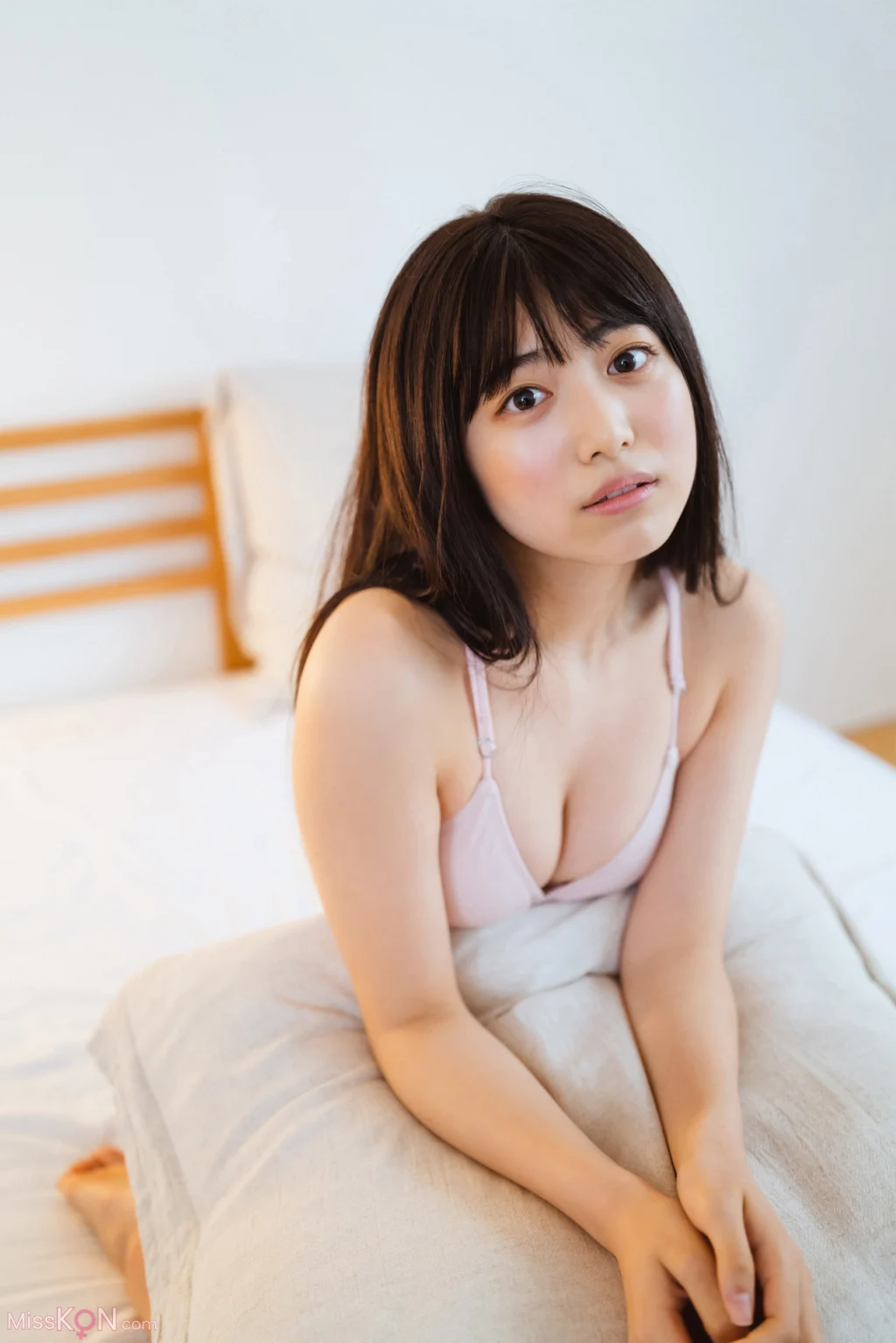 [JP] Rio Yoshida (吉田莉桜): FLASHデジタル写真集 おはよう、天使 (80 photos) – Page 2