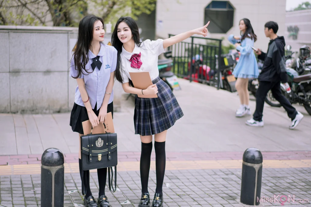 [内购无水印] 鱼子酱Fish & 谭小灵: 双人JK (108 photos)