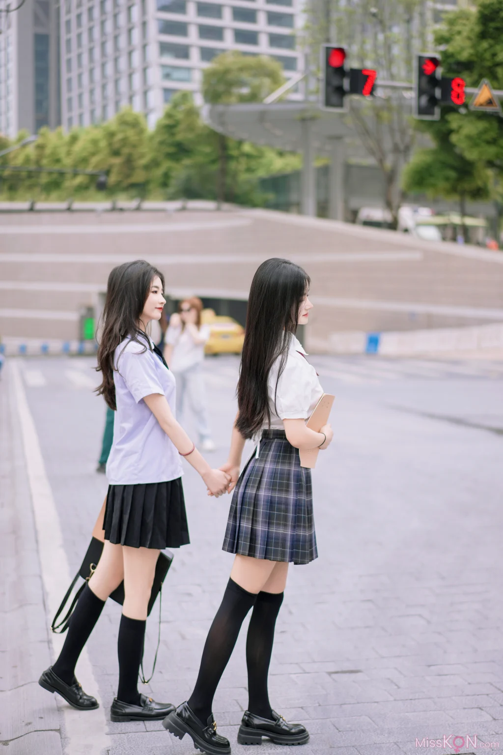 [内购无水印] 鱼子酱Fish & 谭小灵: 双人JK (108 photos)