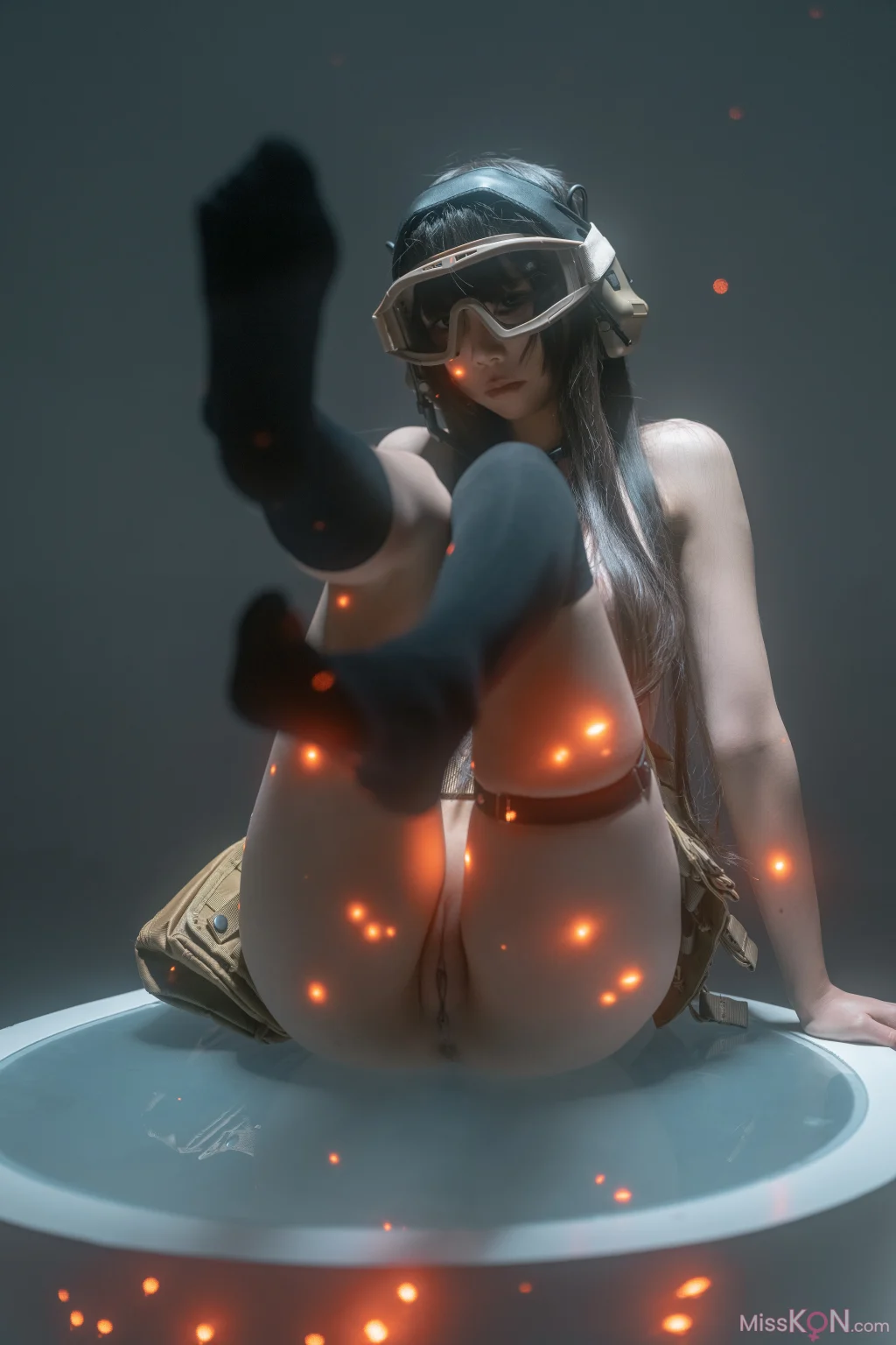 Coser@铁手叫兽: 会员花絮 战术套装 (38 photos + 2 videos)