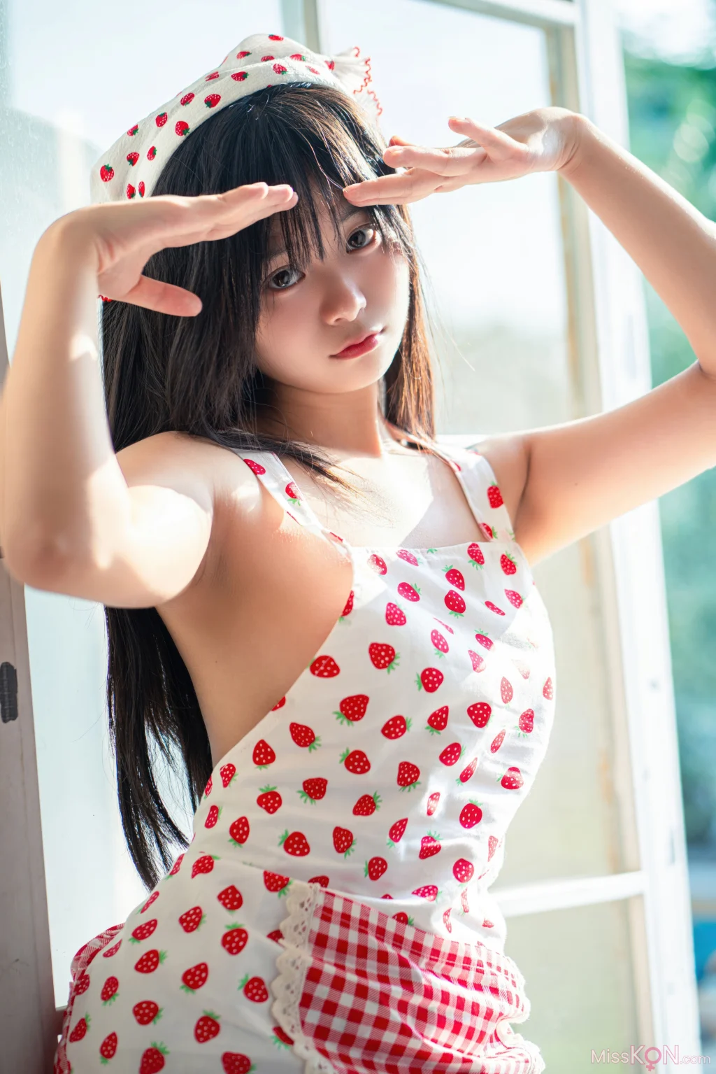 Coser@花音葉子: 小厨娘 (86 photos)