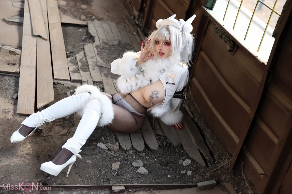Coser@soso嗖嗖: 白兔列车 (64 photos)