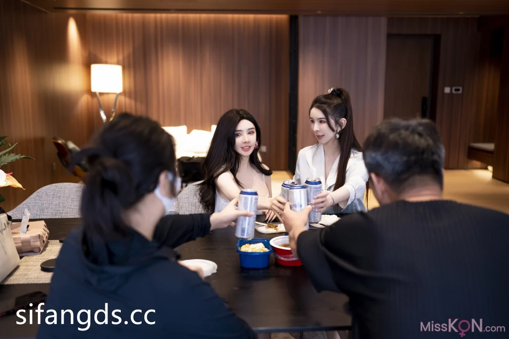 [内购无水印] Li Li Sha (李丽莎) & Pan Jiaojiao (潘娇娇): 拉拉淫妻4P换妻 (91 photos + 9 videos)