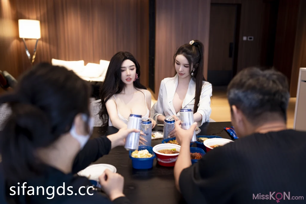 [内购无水印] Li Li Sha (李丽莎) & Pan Jiaojiao (潘娇娇): 拉拉淫妻4P换妻 (91 photos + 9 videos)