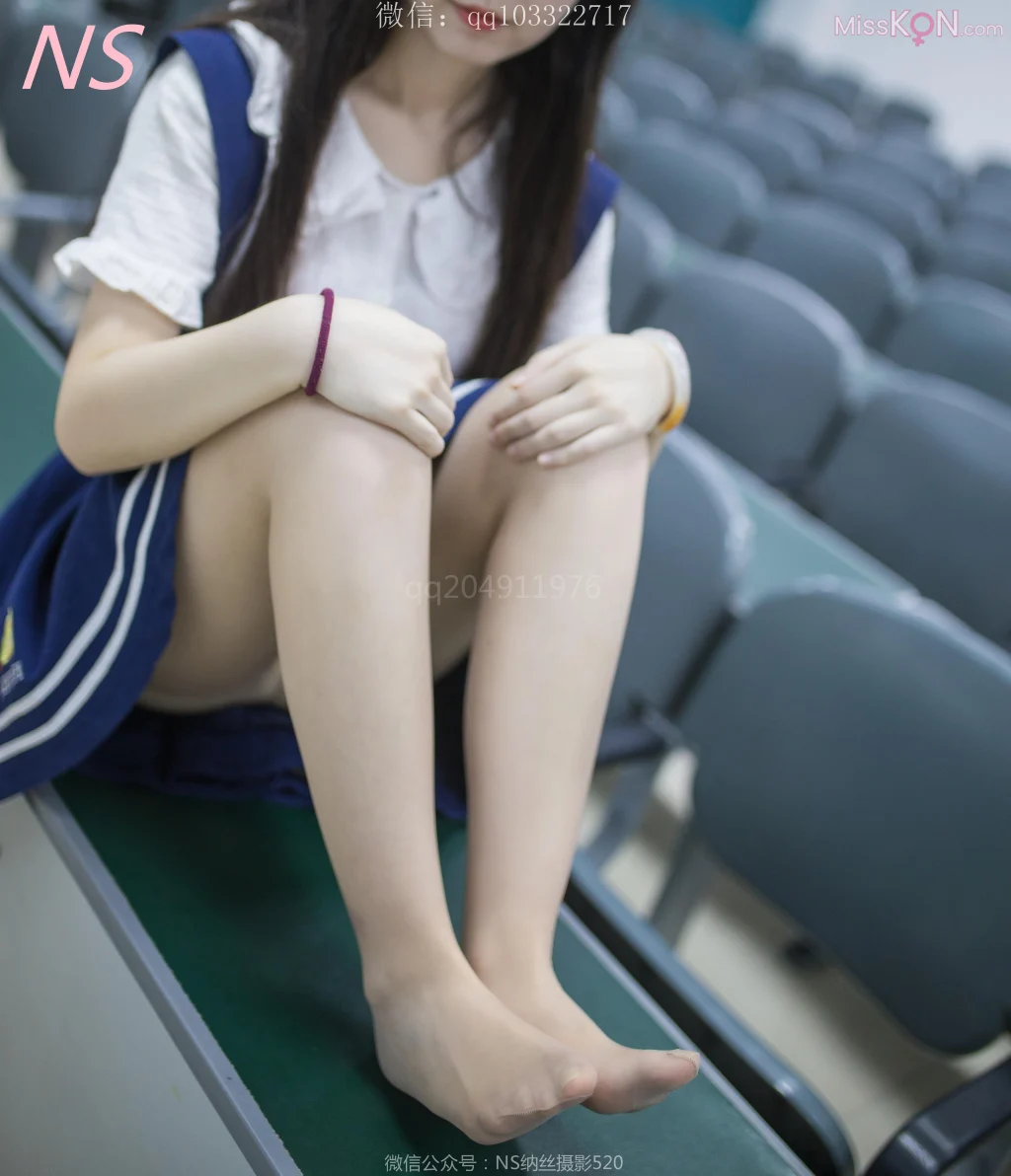 [NS纳丝摄影] No.158: 小纯的纯纯丝袜萌萌 (41 photos)