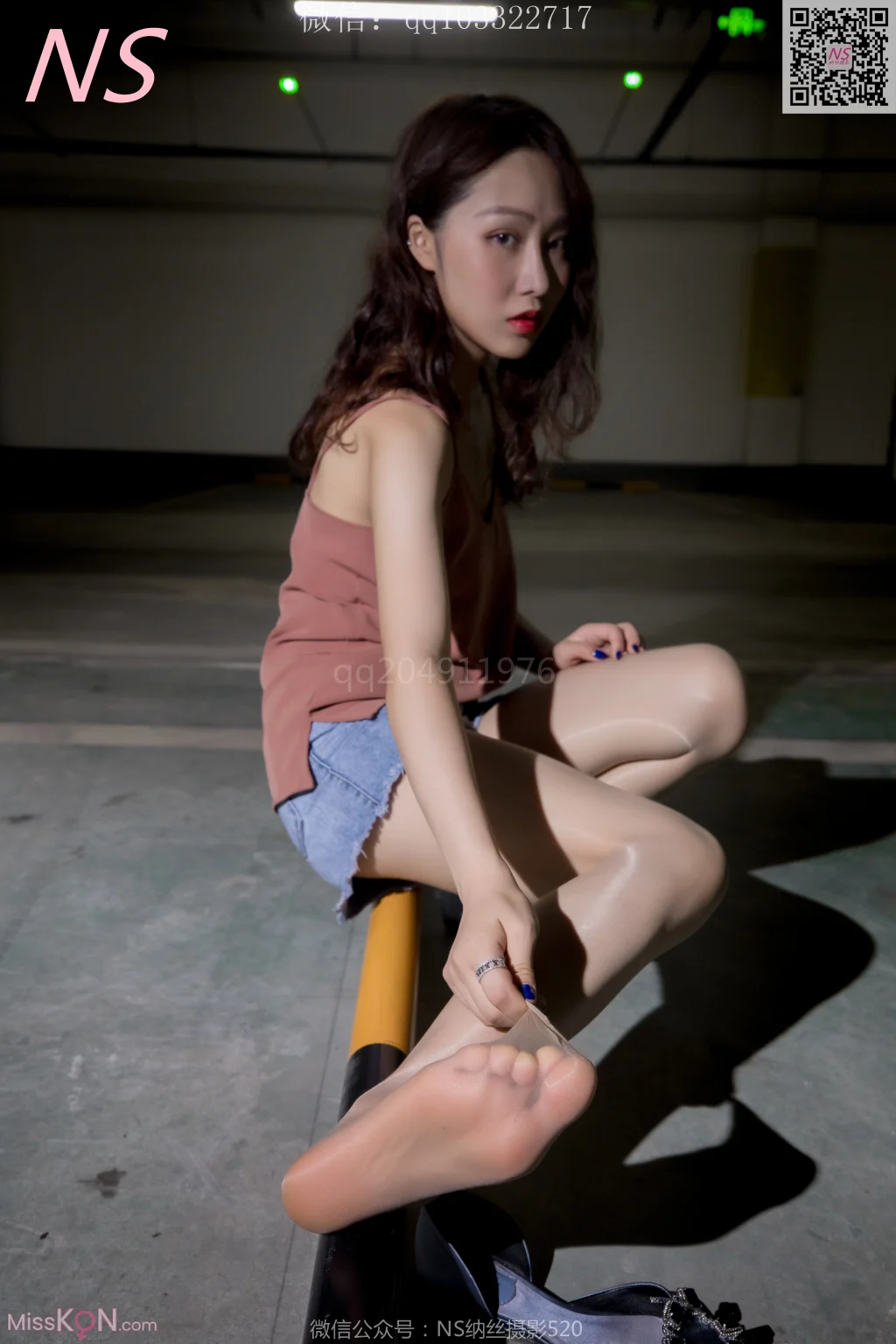 [NS纳丝摄影] No.160: 小朱茵 地下车库的丝袜美腿女郎 (64 photos + 1 video) – Page 2