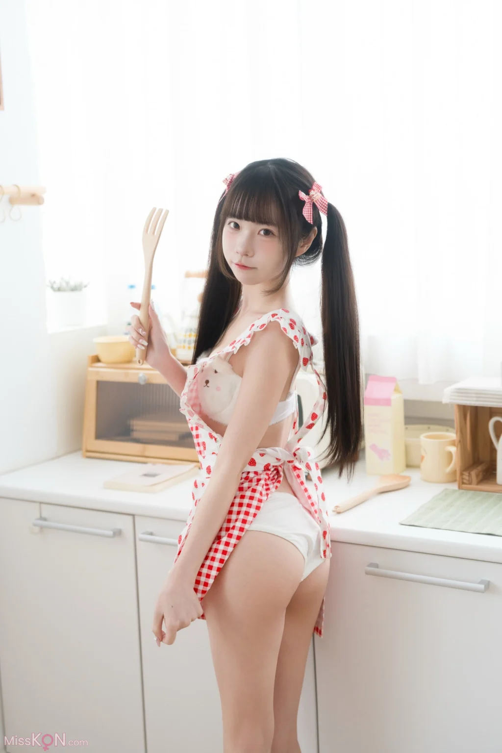 Coser@可可小白兔: 生日限定 一起做蛋糕吗 (77 photos)