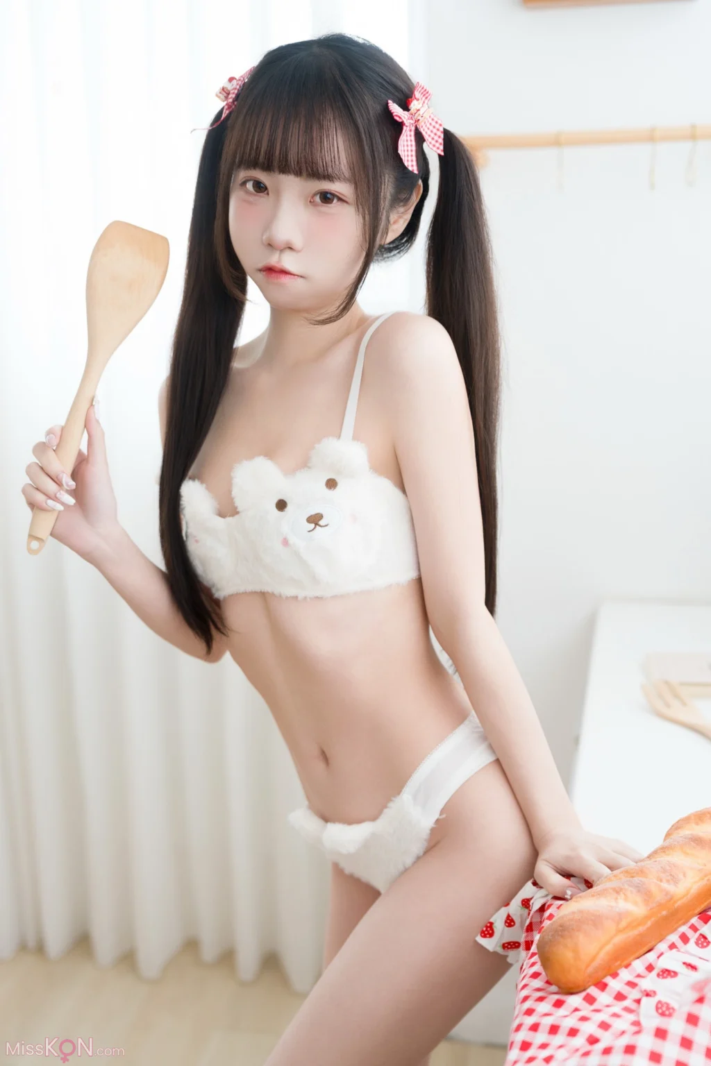 Coser@可可小白兔: 生日限定 一起做蛋糕吗 (77 photos)