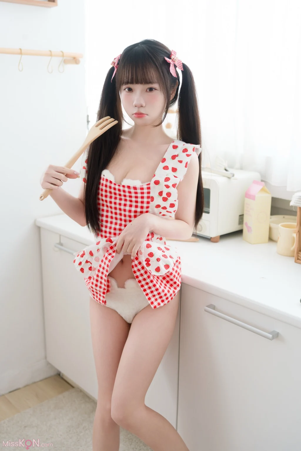 Coser@可可小白兔: 生日限定 一起做蛋糕吗 (77 photos) – Page 2