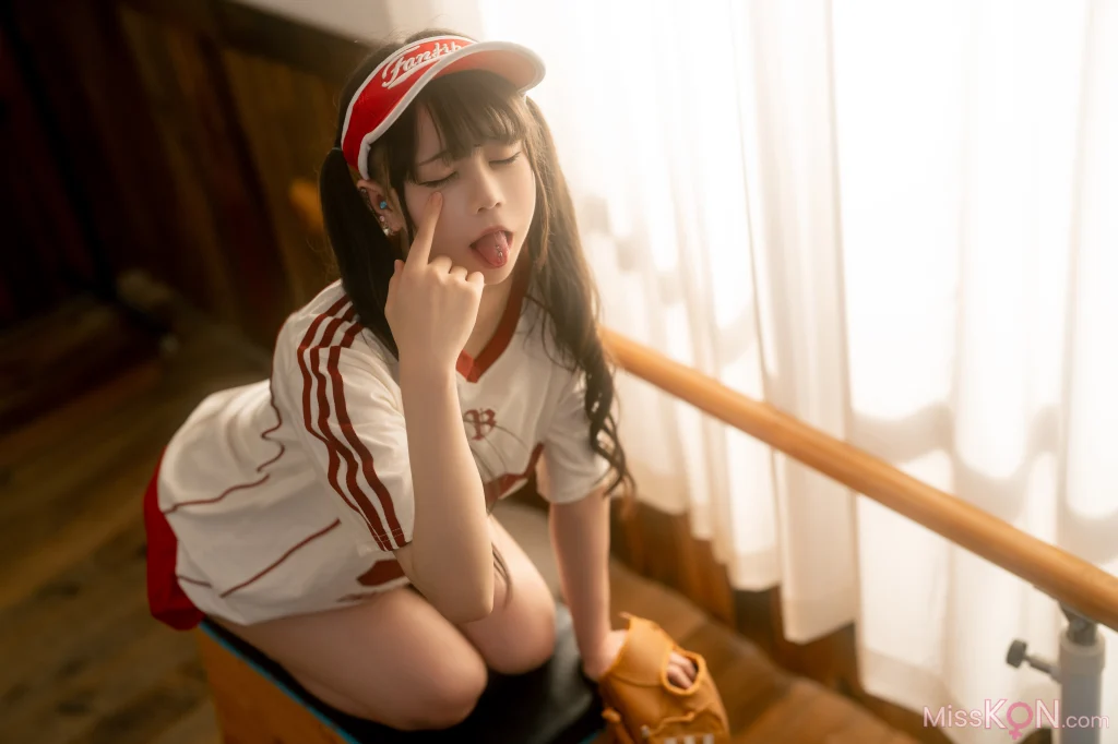 Coser@铁手叫兽: 饱饱 运动服 (37 photos)