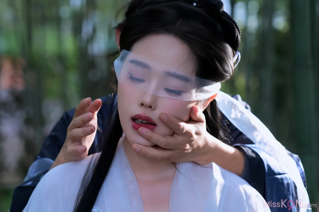 Coser@钛合金TiTi: 小龙女 (106 photos + 1 video)