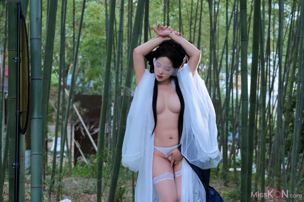 Coser@钛合金TiTi: 小龙女 (106 photos + 1 video)