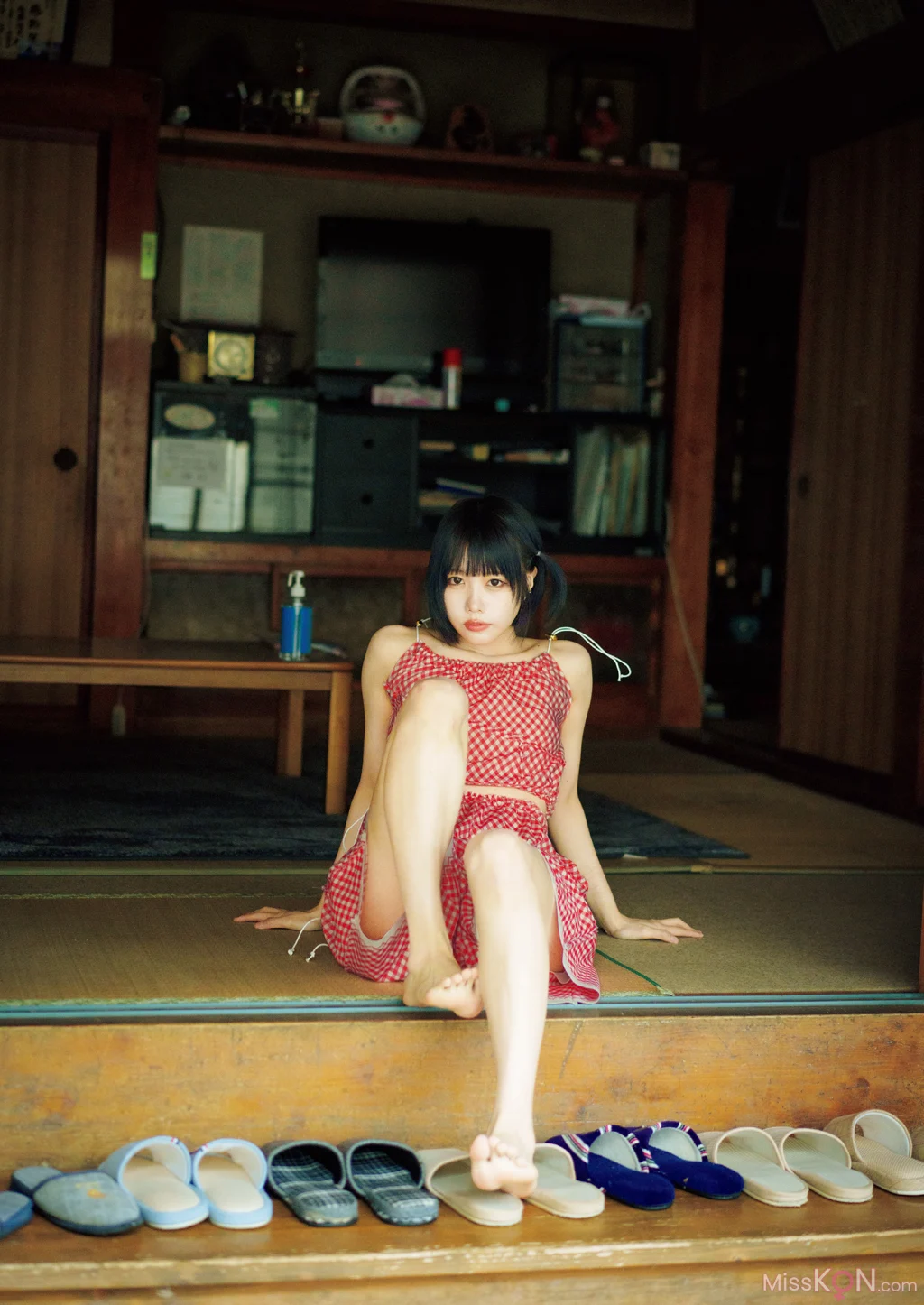 [JP] Ano (あの): 写真集 あの在処 (187 photos)