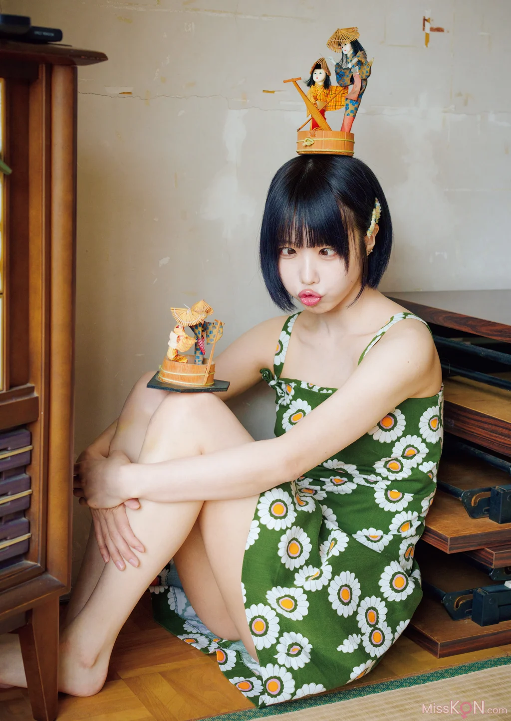 [JP] Ano (あの): 写真集 あの在処 (187 photos)