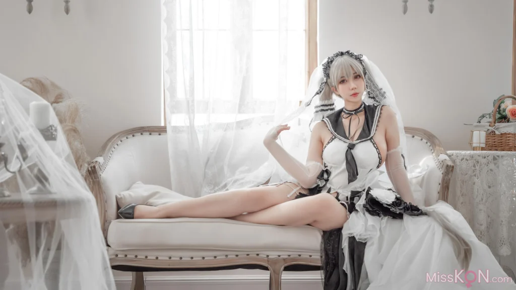 Coser@魅瞳Meroko: 可畏 梳妆的 大小姐 (41 photos)