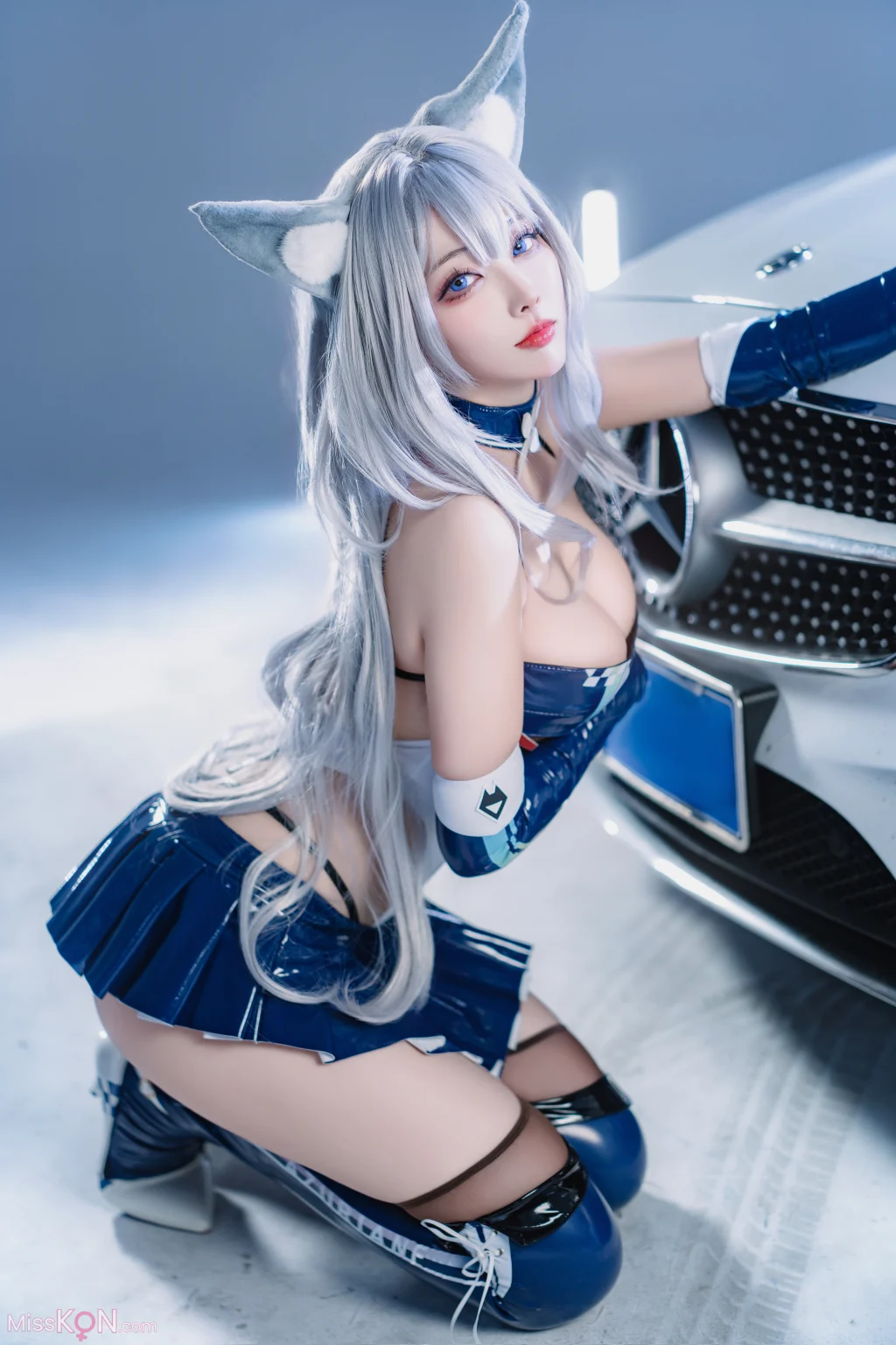 Coser@宫本桜: 碧蓝航线 信浓 轰鸣的银轮 (20 photos)