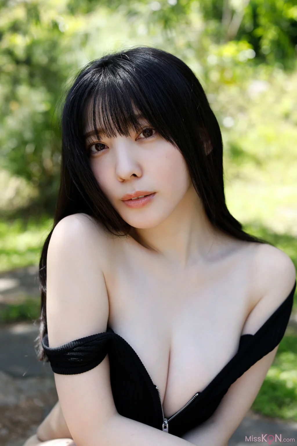 [JP] Yuuri Rukawa (紫藤るい): 【増量版 全50P】ヤンマガアザーっす！〈ＹＭ２０２４年２９号未公開カット〉 ヤンマガデジタル写真集 (60 photos)