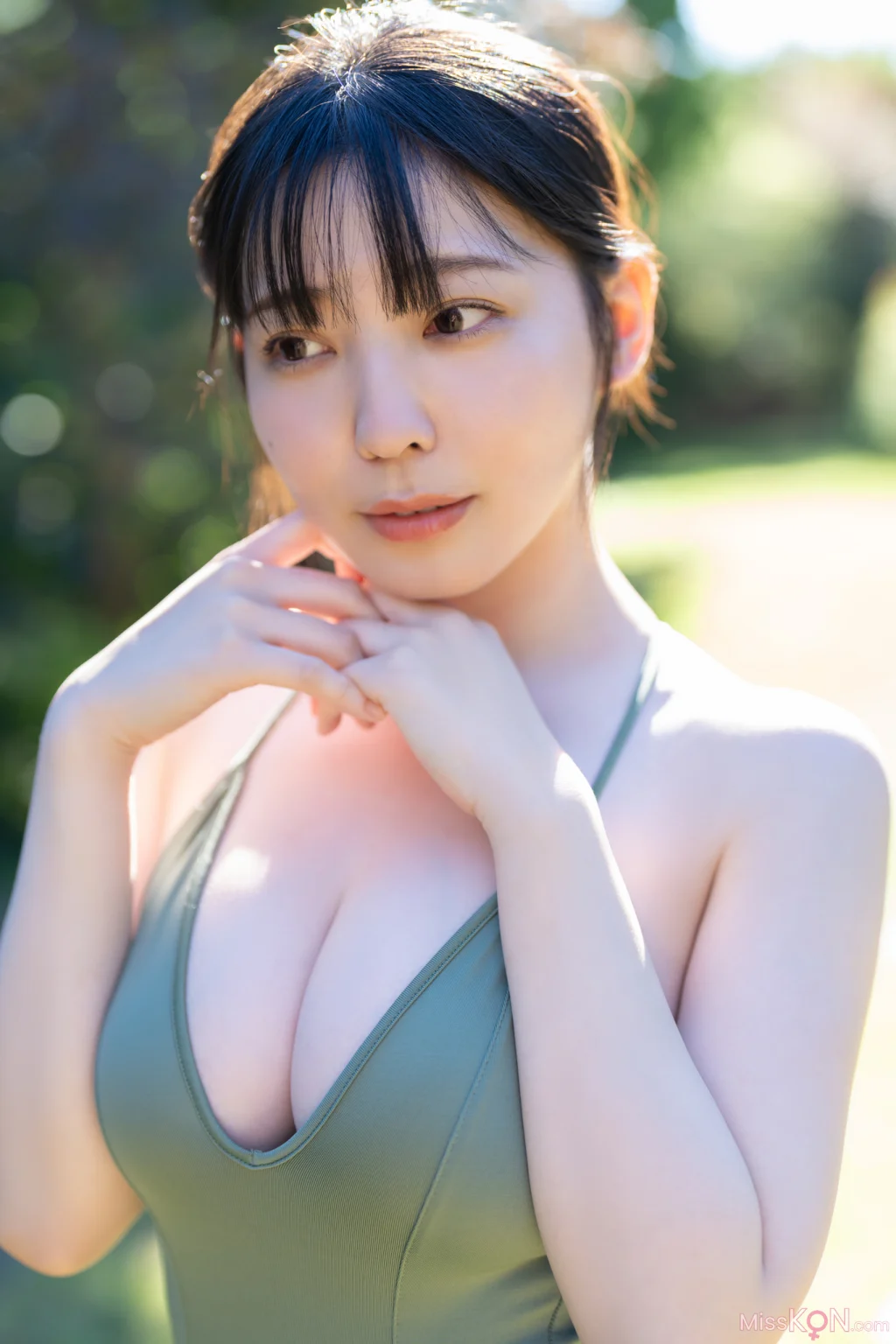 [JP] Yuuri Rukawa (紫藤るい): FRIDAYデジタル写真集「流川ゆうり」改め たわわなＩカップ姫 ｖｏｌ．１ (62 photos)