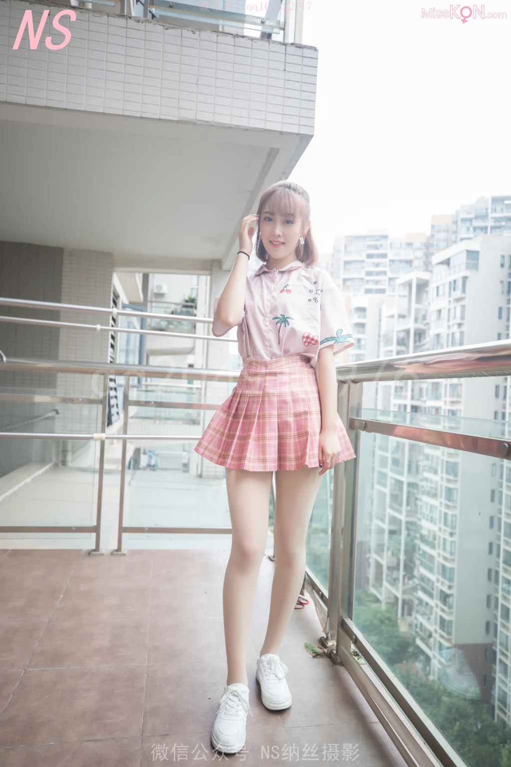[NS纳丝摄影] No.168: 琴子 来我家里啦 丝袜好特殊的 (117 photos + 1 video)