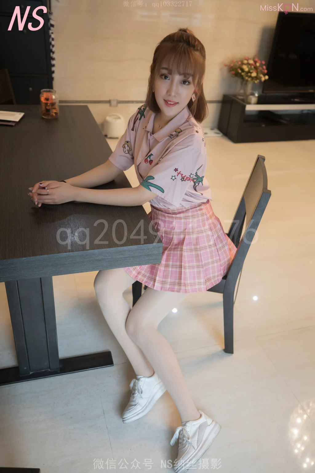 [NS纳丝摄影] No.168: 琴子 来我家里啦 丝袜好特殊的 (117 photos + 1 video)