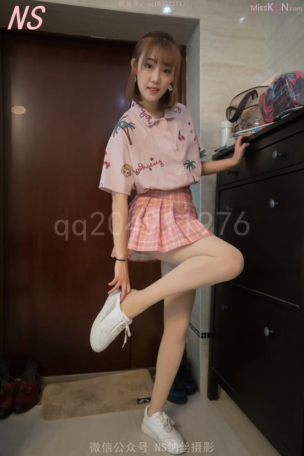 [NS纳丝摄影] No.168: 琴子 来我家里啦 丝袜好特殊的 (117 photos + 1 video) – Page 2