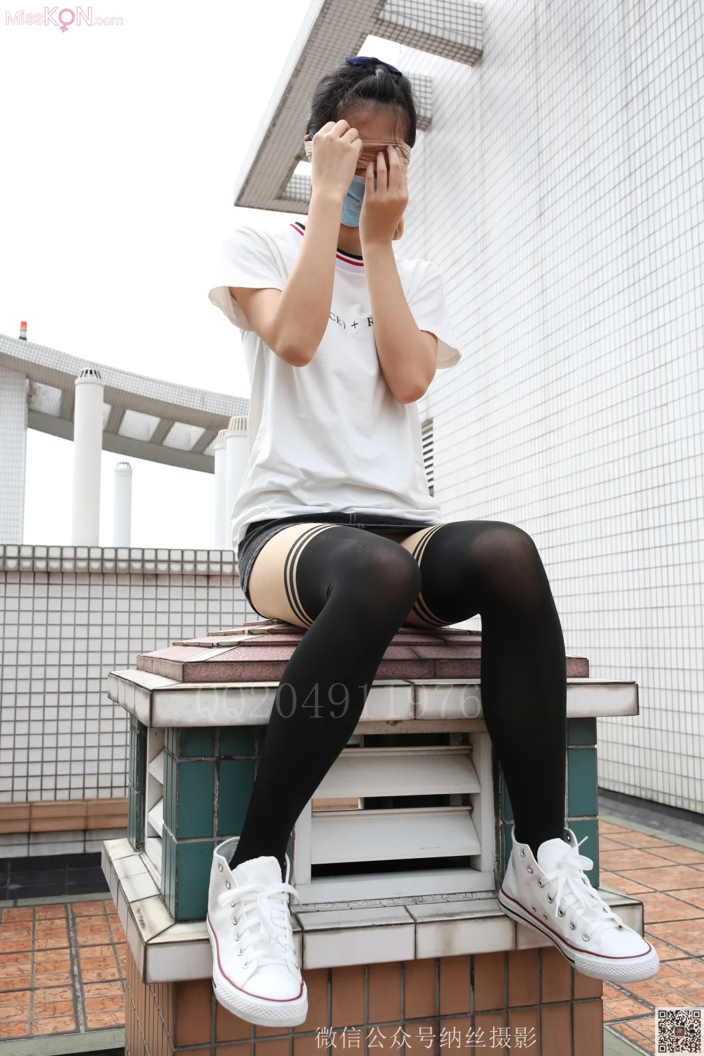 [NS纳丝摄影] No.174: 周萌萌 天台美臀诱惑 (43 photos)
