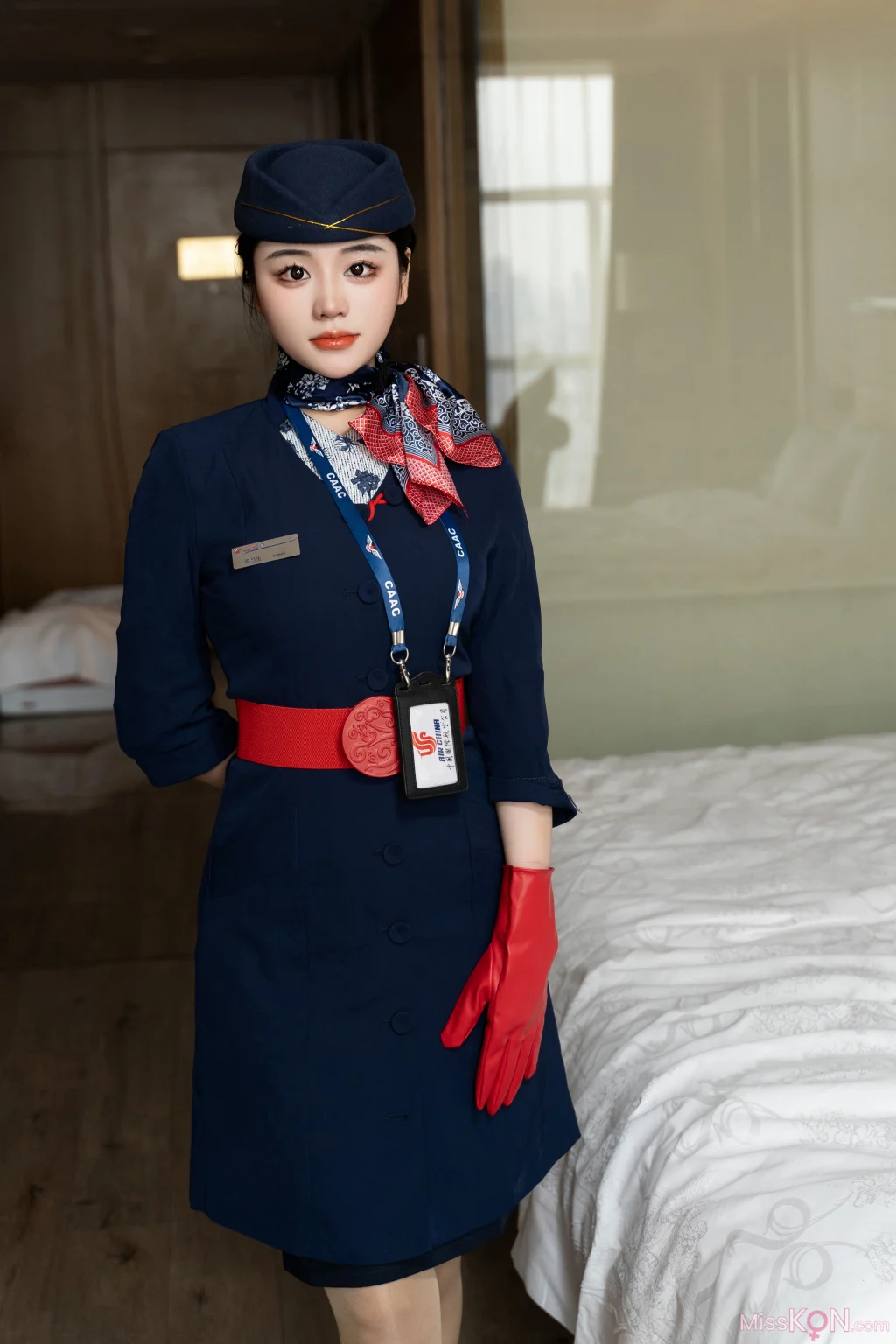 [内购无水印] 汐汐爱吃草莓: 青花空姐制服 (69 photos)