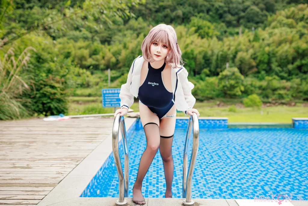 Coser@阿雪雪: 盛夏水泳 (25 photos)