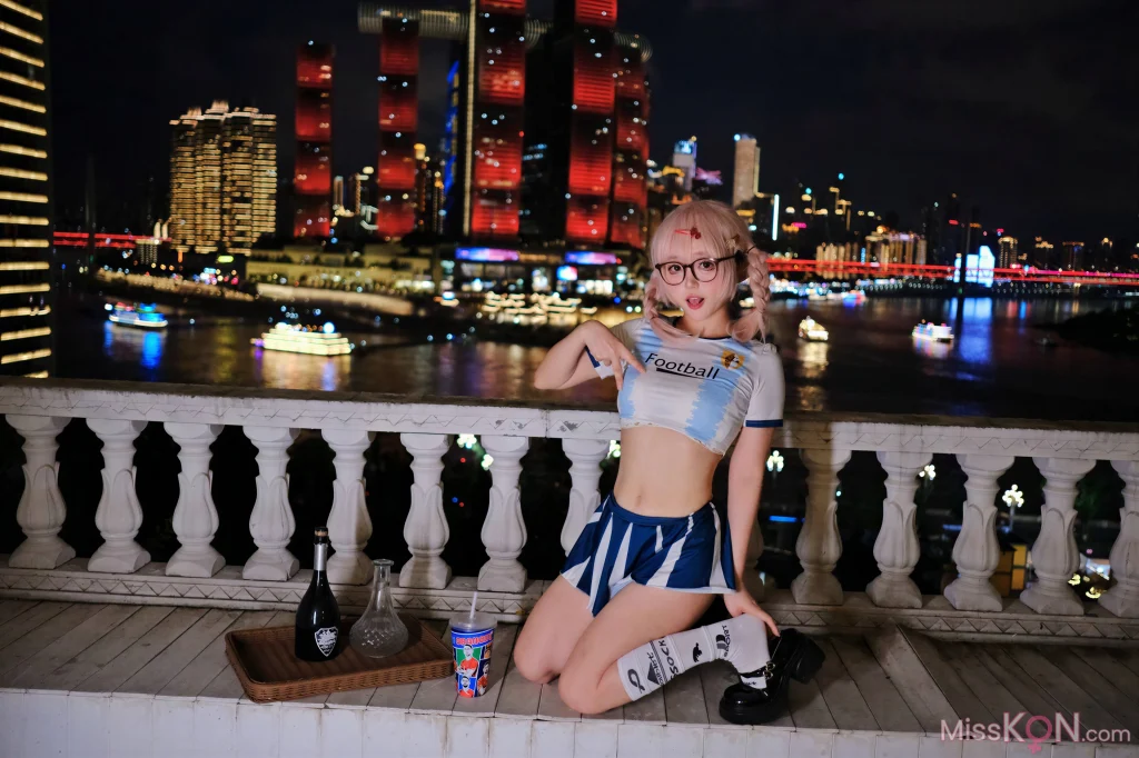 Coser@神沢永莉: 一起为你加油世界杯 (126 photos + 6 videos)