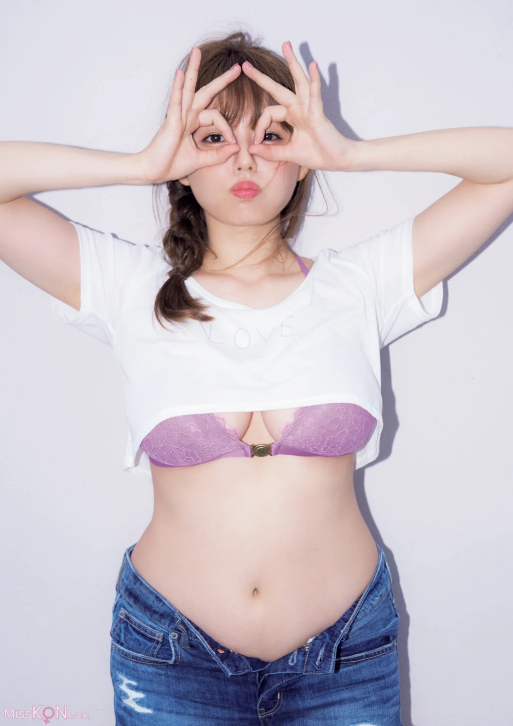 [JP] Ai Shinozaki (篠崎愛): 写真集 YOUNG CHAMPION 15years Memory (152 photos)