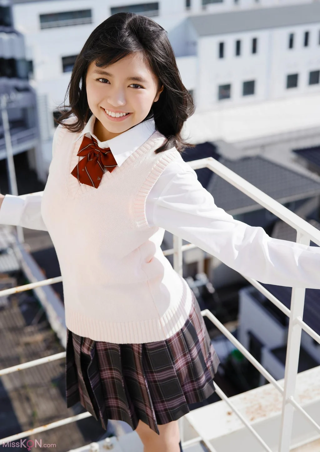 [JP] Yuno Ohara (大原優乃): スペリオールデジタル写真集 大原優乃×都立水商！ Day ＆ Night (47 photos)