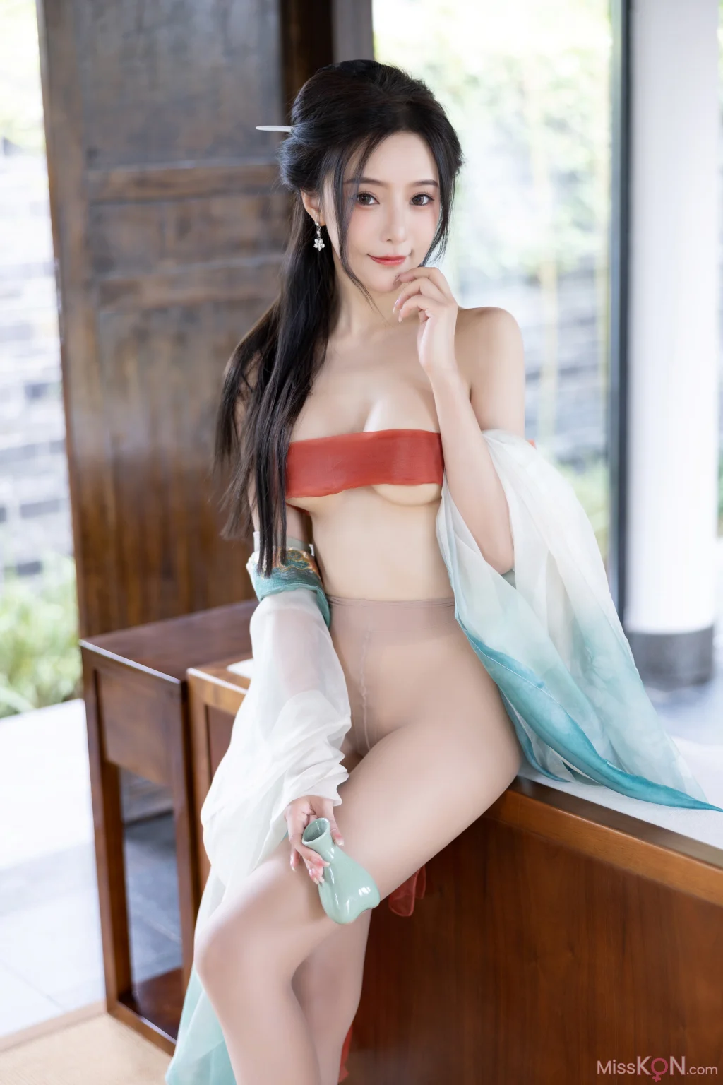 [内购无水印] 王馨瑶Yanni: 绿色古装 瀑布 (112 photos) – Page 3