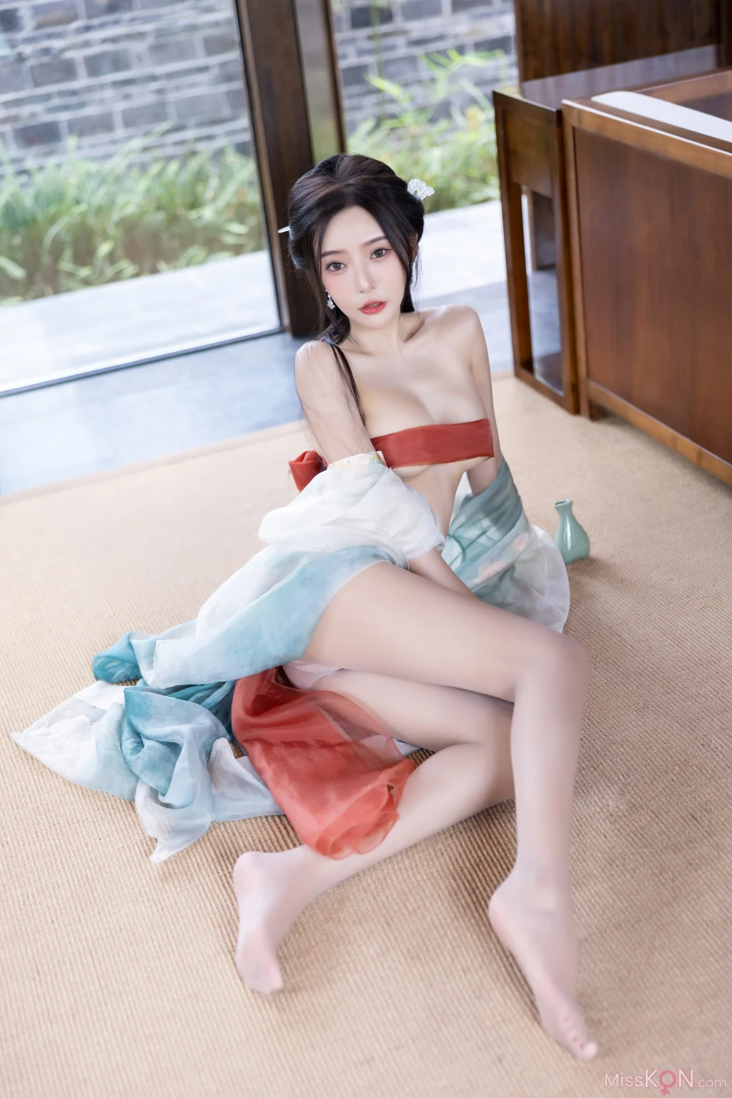 [内购无水印] 王馨瑶Yanni: 绿色古装 瀑布 (112 photos) – Page 3