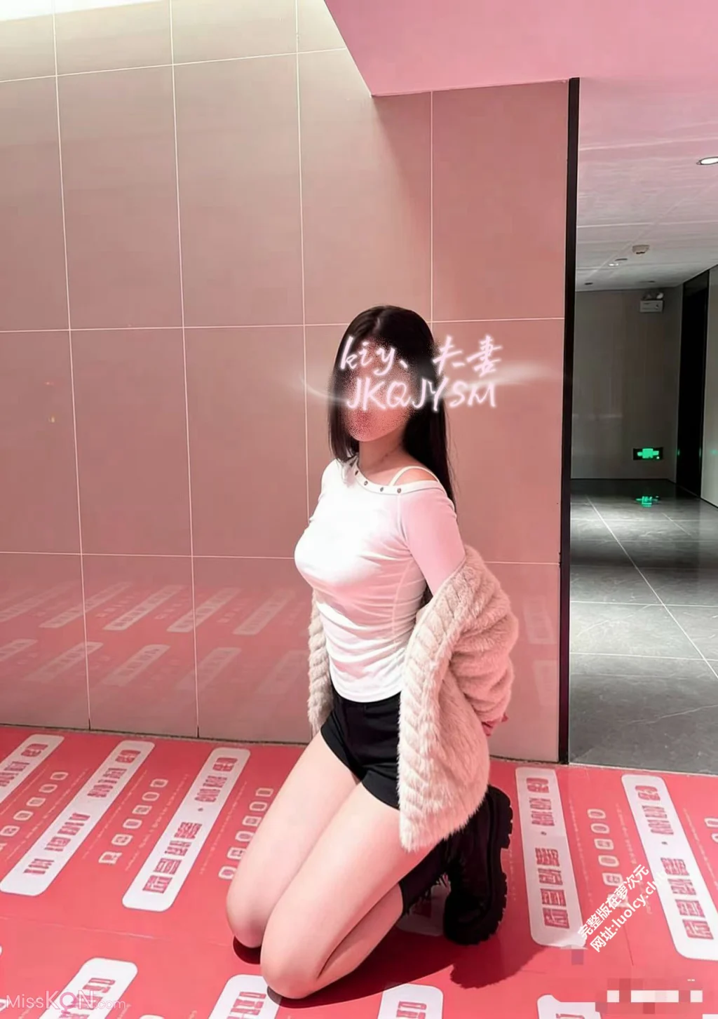 [OtherXXX] kiy夫妻: 淫妻户外露出调教福利订阅 (55 photos + 31 videos)