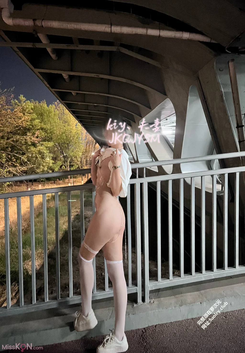 [OtherXXX] kiy夫妻: 淫妻户外露出调教福利订阅 (55 photos + 31 videos)