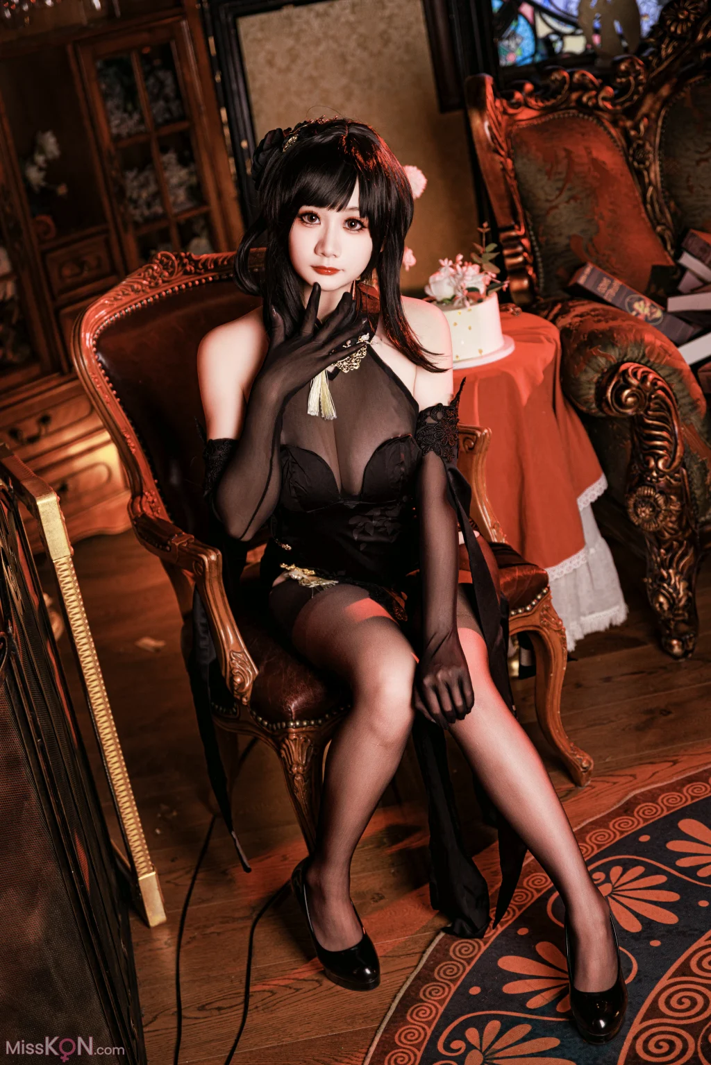 Coser@阿雪雪: 镇海旗袍 (87 photos)