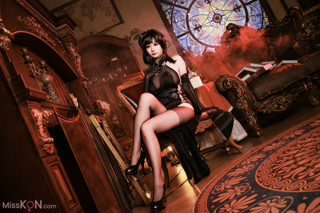 Coser@阿雪雪: 镇海旗袍 (87 photos)