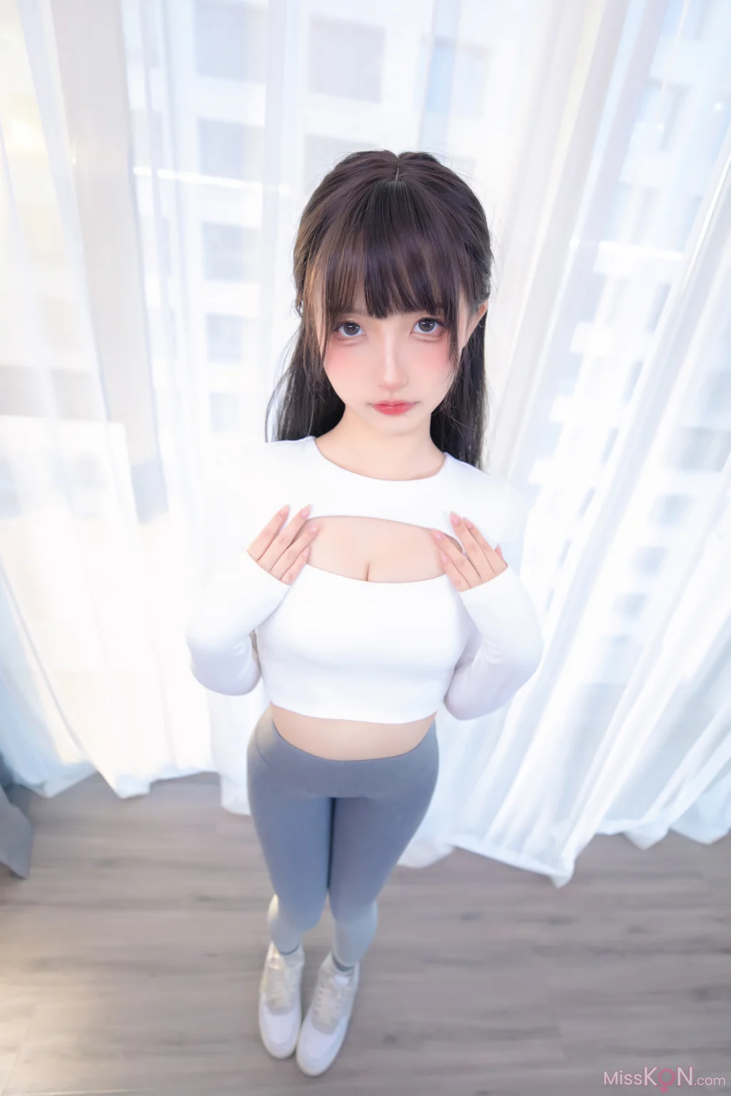 Coser@神楽坂真冬: 瑜伽少女 (75 photos)