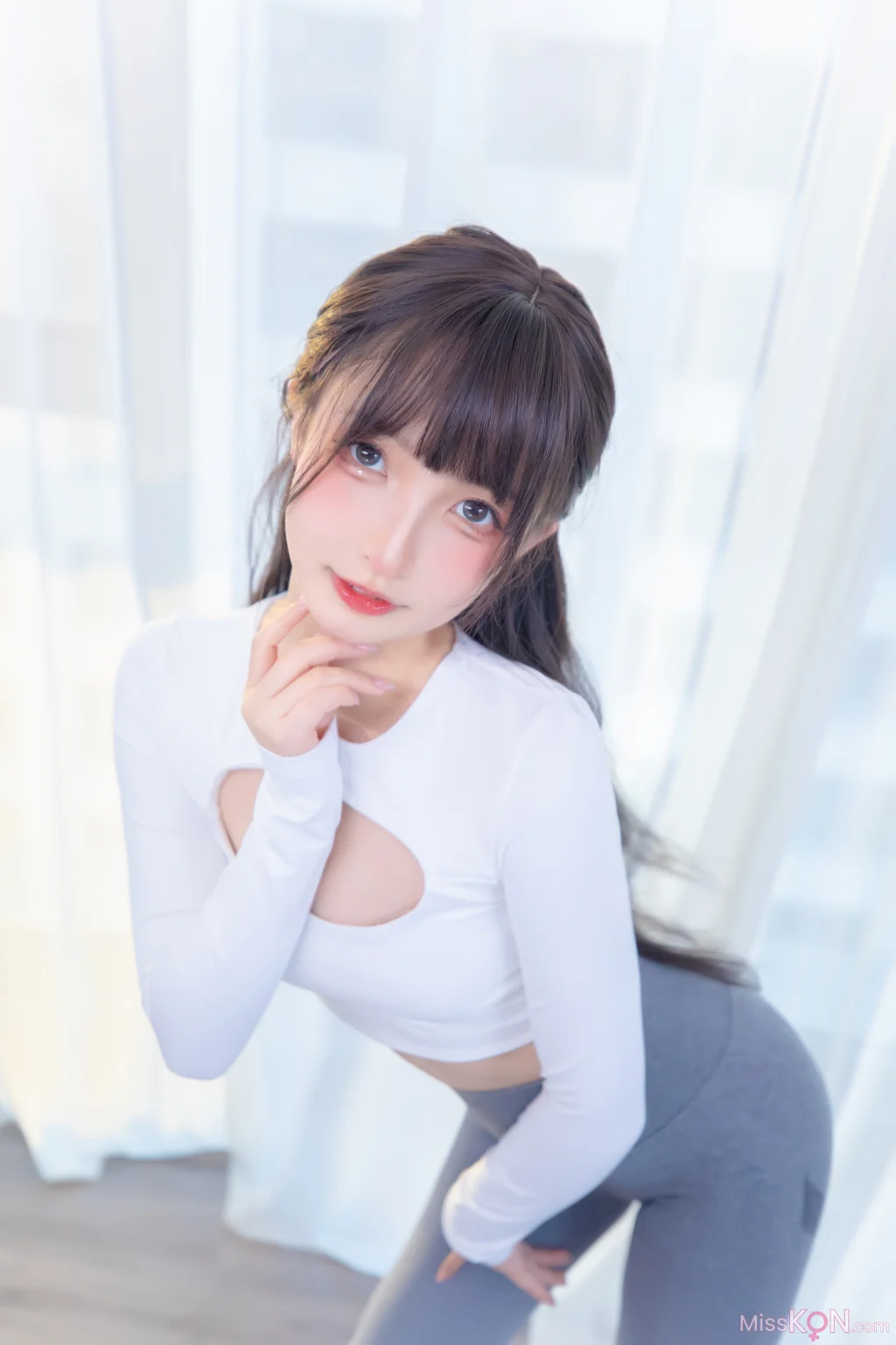 Coser@神楽坂真冬: 瑜伽少女 (75 photos)