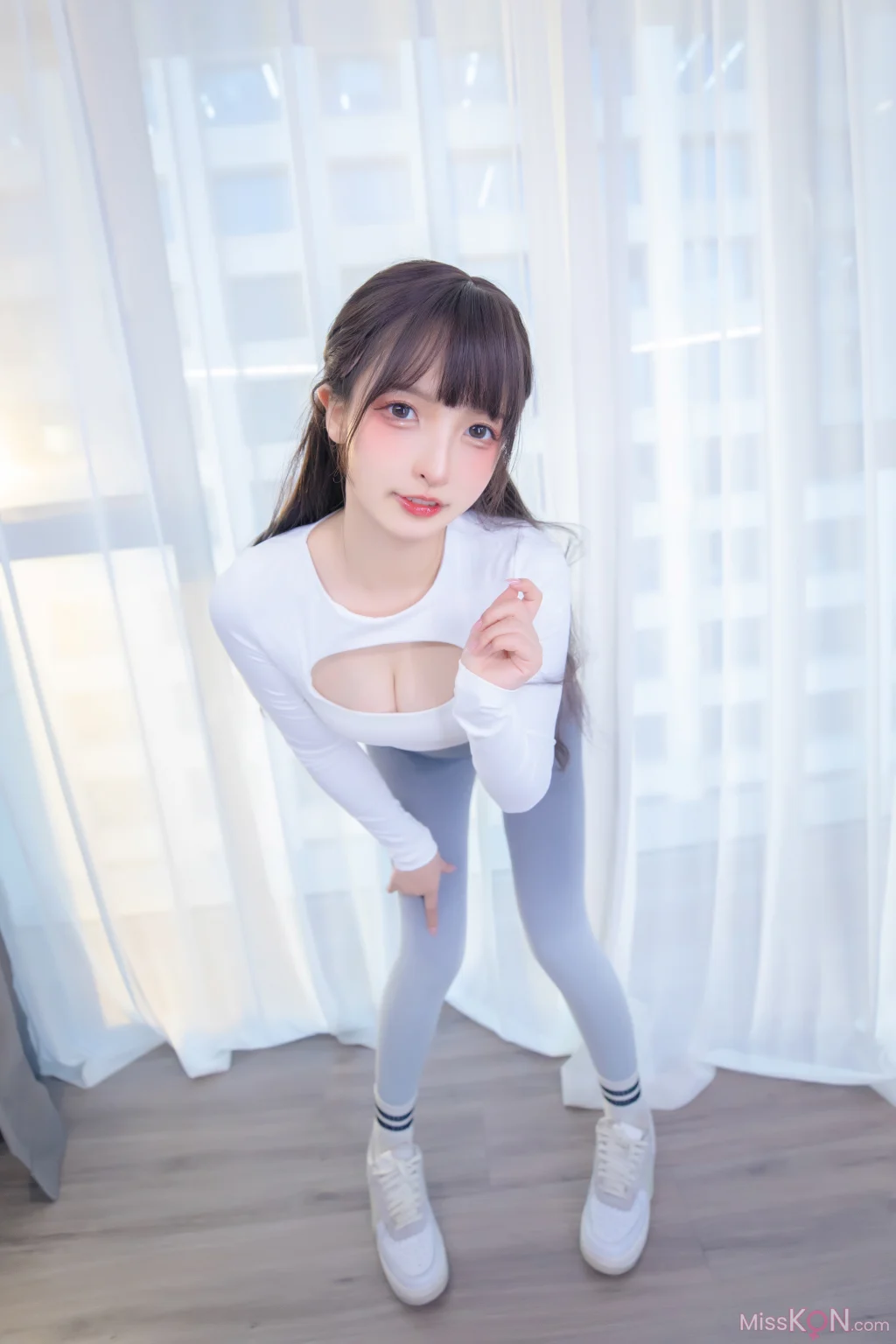 Coser@神楽坂真冬: 瑜伽少女 (75 photos)