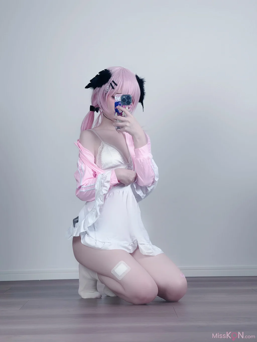 Coser@幼愛Youmeko: 蔚蓝档案 下江小春 体操服 (26 photos)