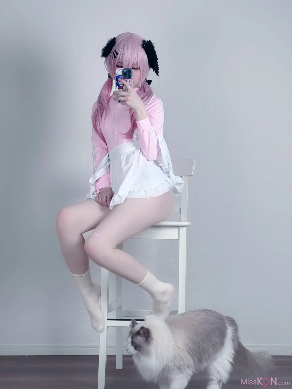 Coser@幼愛Youmeko: 蔚蓝档案 下江小春 体操服 (26 photos)
