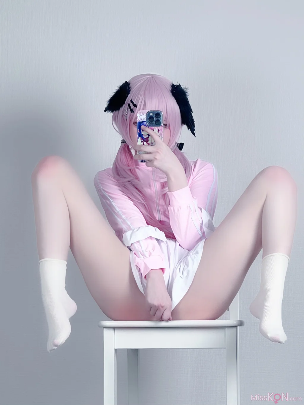 Coser@幼愛Youmeko: 蔚蓝档案 下江小春 体操服 (26 photos)