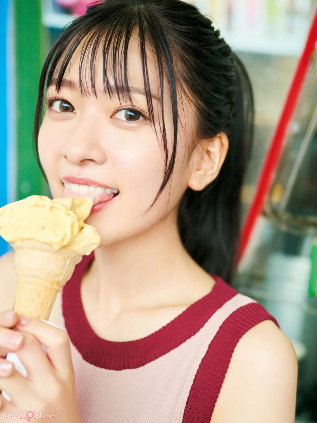 [JP] Nozomi Suzuhara (鈴原希実): 1st写真集 届け (132 photos)