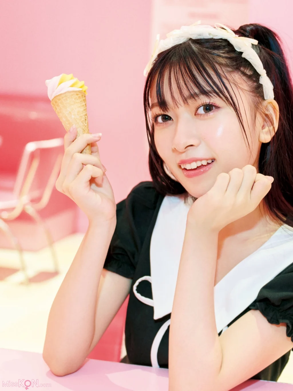 [JP] Nozomi Suzuhara (鈴原希実): 1st写真集 届け (132 photos)