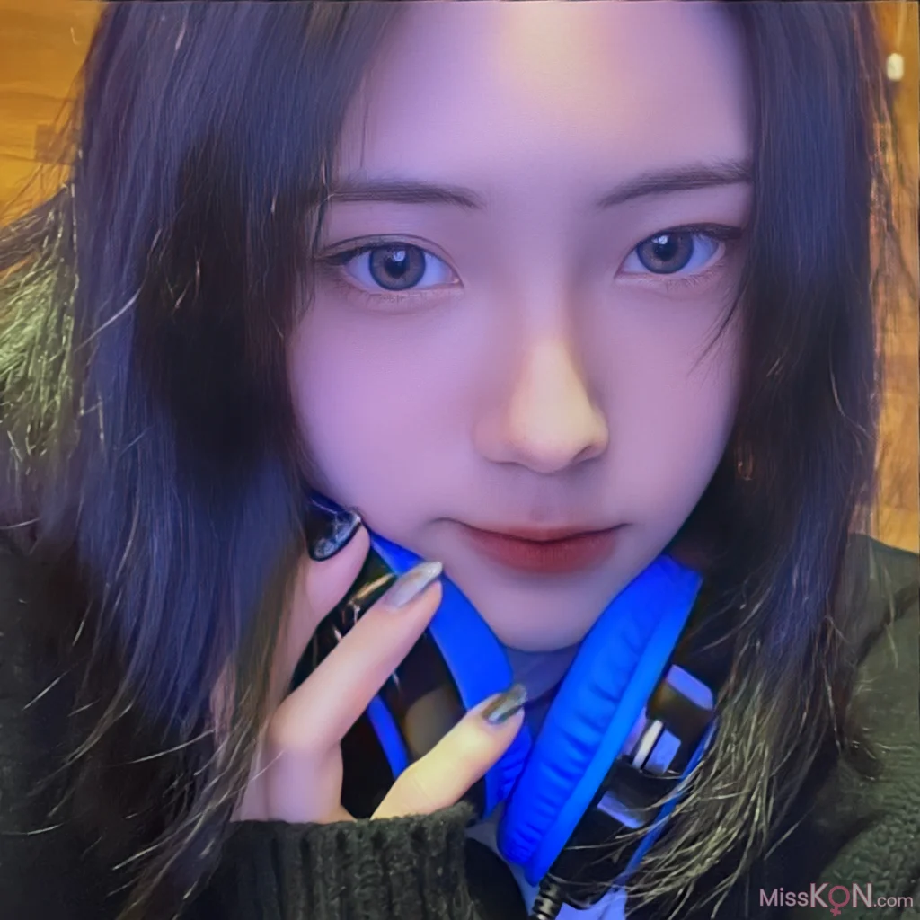 [OtherXXX] 原档泄密: 我家的狗说她很想见你 (47 photos + 5 videos)