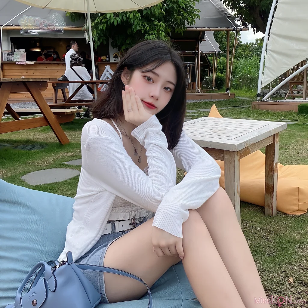 [OtherXXX] 原档泄密: 我家的狗说她很想见你 (47 photos + 5 videos)