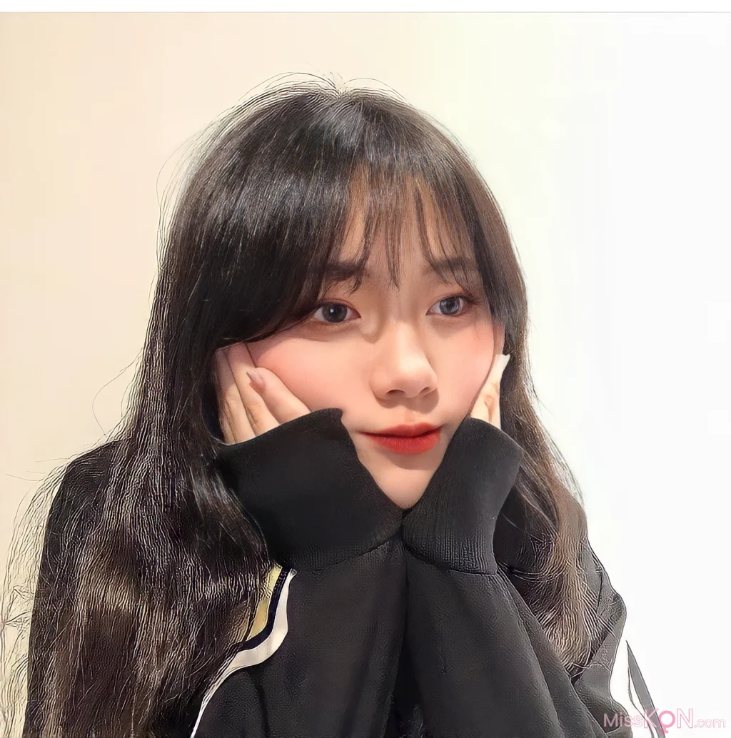 [OtherXXX] 原档泄密: 我家的狗说她很想见你 (47 photos + 5 videos)