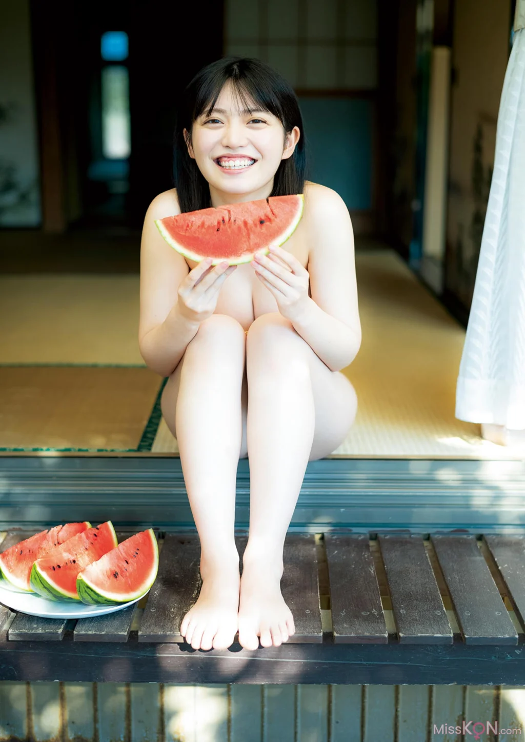[JP] Mei Ishihama (石浜芽衣): B.L.T.デジタル写真集 (虹のコンキスタドール)「夏を使い果たして」 (52 photos)
