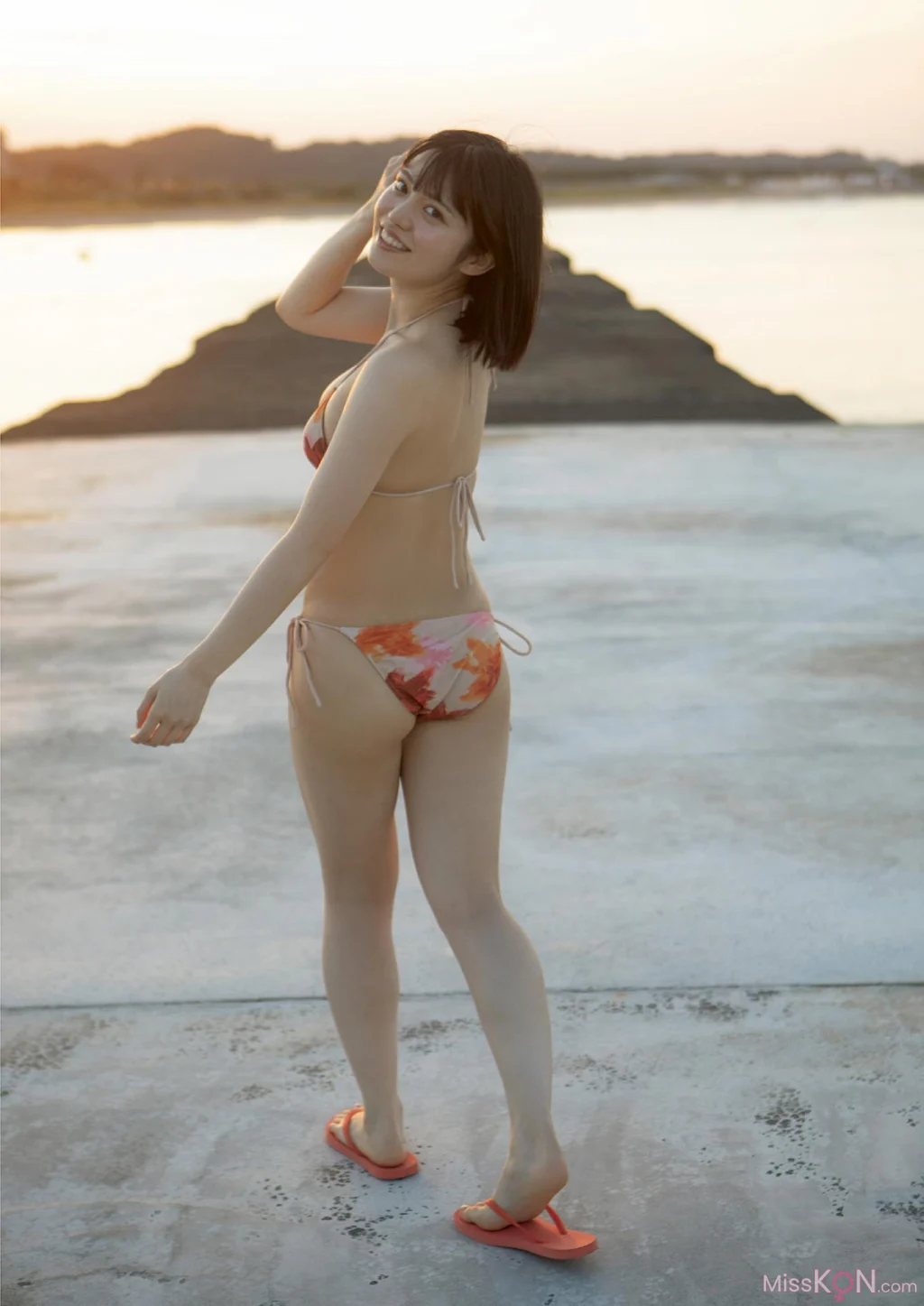 [JP] Mei Ishihama (石浜芽衣): B.L.T.デジタル写真集 (虹のコンキスタドール)「夏を使い果たして」 (52 photos) – Page 2